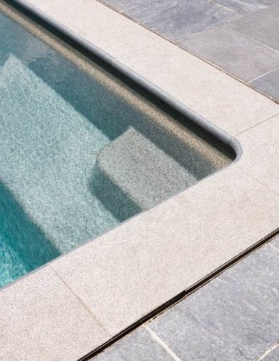 X-Trainer 82 Smokey Quartz